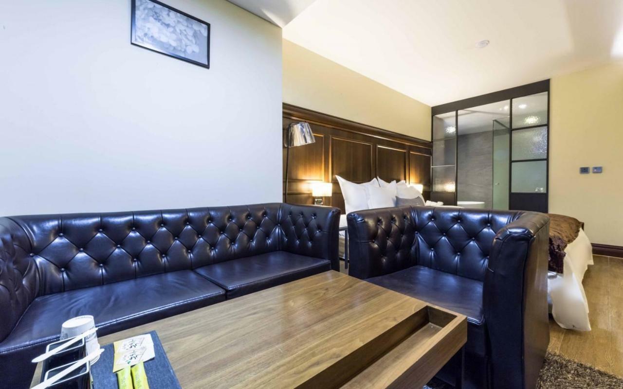 Design Hotel Ddeul& Osan Esterno foto