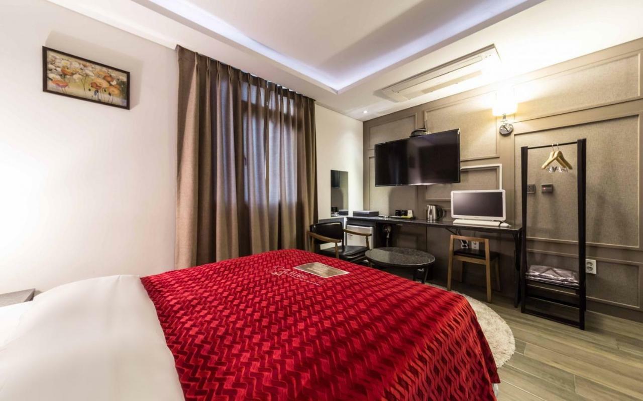 Design Hotel Ddeul& Osan Esterno foto