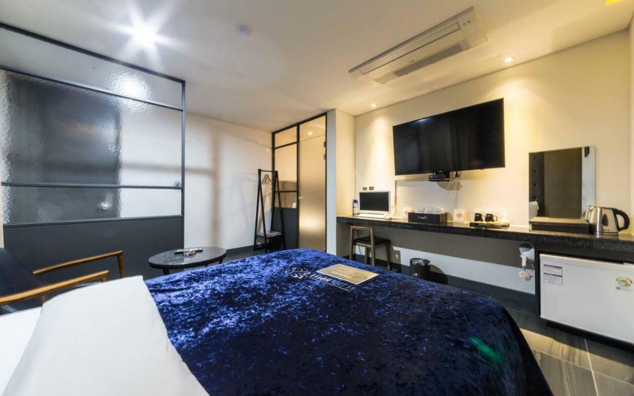 Design Hotel Ddeul& Osan Esterno foto